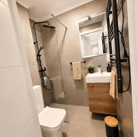 Apartamento Full Equipado Moderno Tres Cerca De La Playa Del Cura *